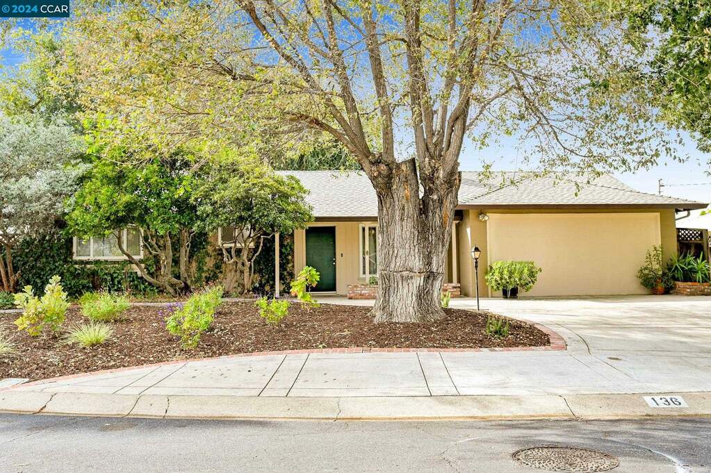 136 Cleopatra Dr, Pleasant Hill, CA 94523