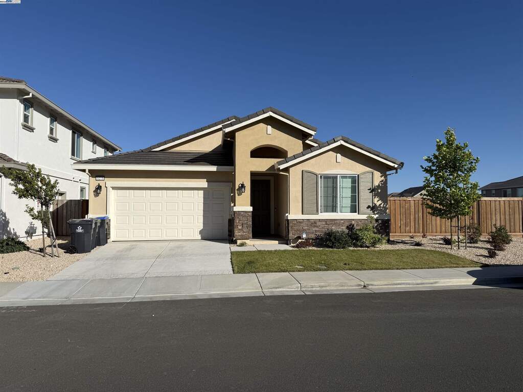 5275 Waterleaf Ln, Fairfield, CA 94534