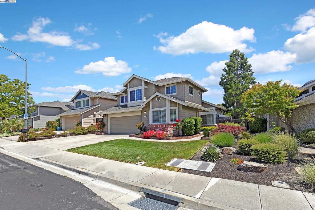 7777 Crossridge Rd, Dublin, CA 94568