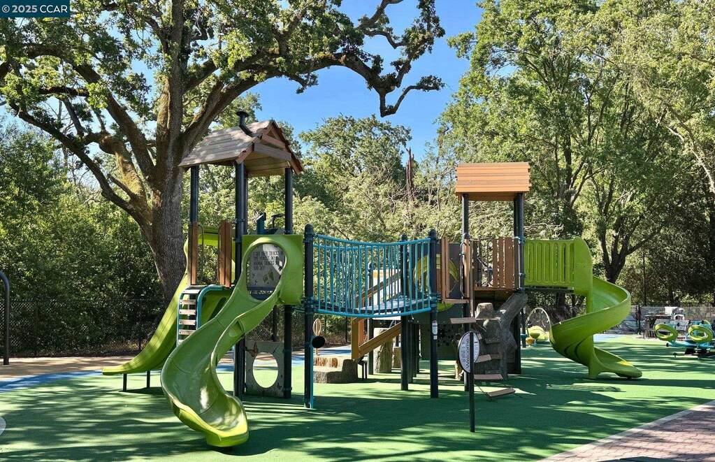 3352 Betty Ln, Lafayette, CA 94549