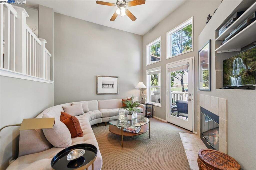 4682 Central Pkwy photo