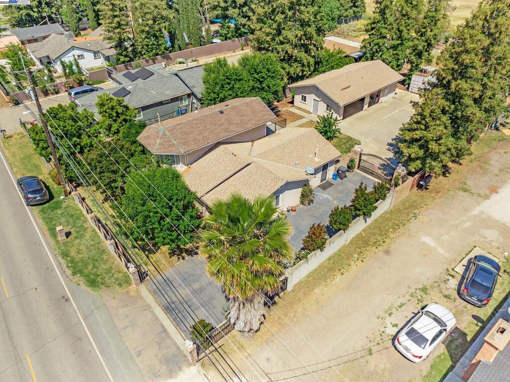4649 Quashnick Rd photo