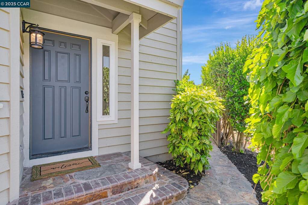 2475 Canyon Lakes Dr, San Ramon, CA 94582
