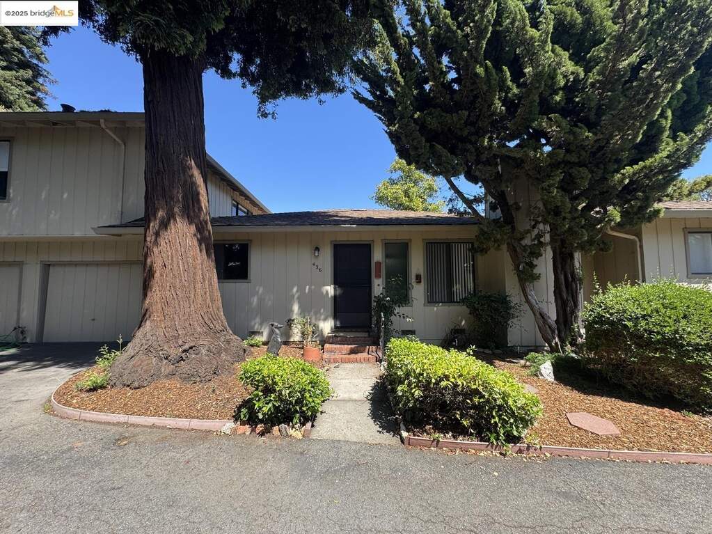 436 Walnut Ave #- photo