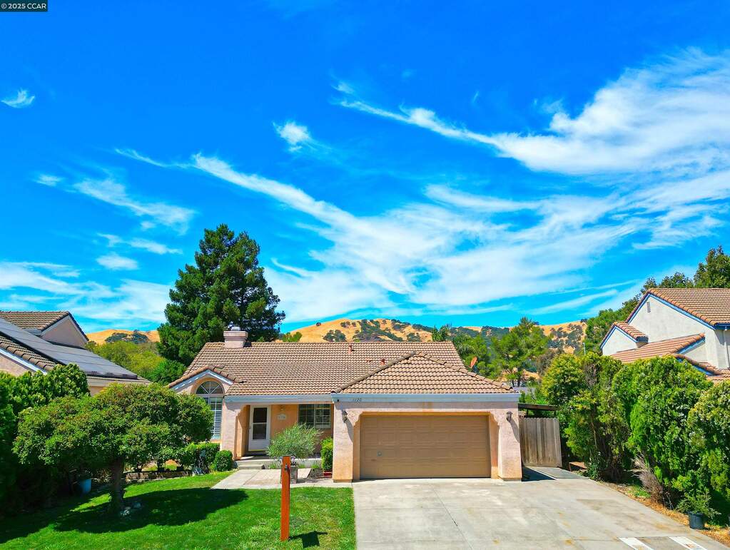 1120 Fox Hound Rd, Vacaville, CA 95687