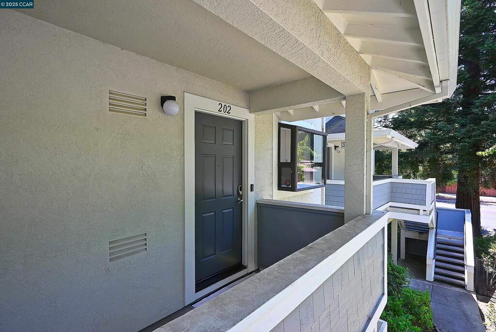 2574 Oak Road #202, Walnut Creek, CA 94597