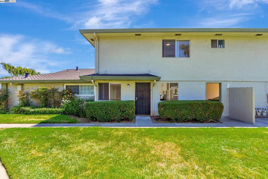 2274 Peacock Pl #3 photo
