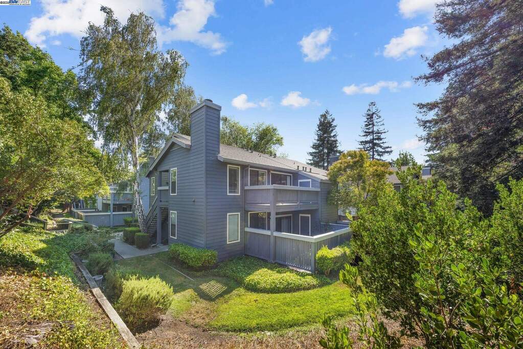 7120 Cross Creek Cir #D photo