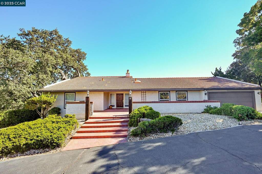 1170 Sunrise Hill, Concord, CA 94518