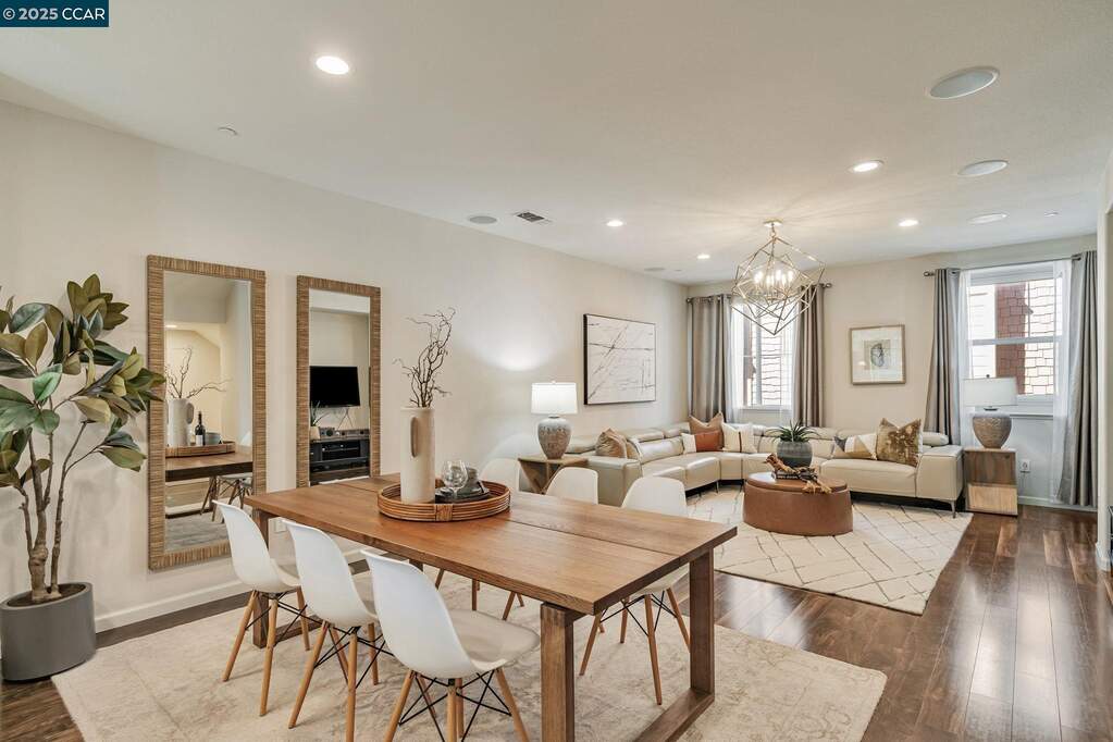 6555 S Mariposa Ct photo