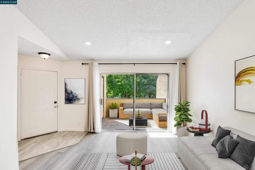 3058 Flint #40 photo