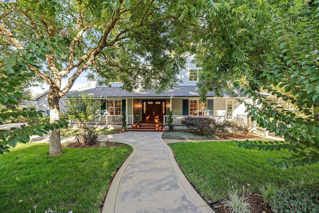 8281 Sassafras Ct photo