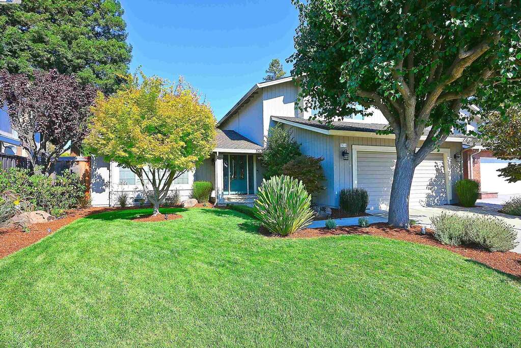 7653 Turquoise St photo