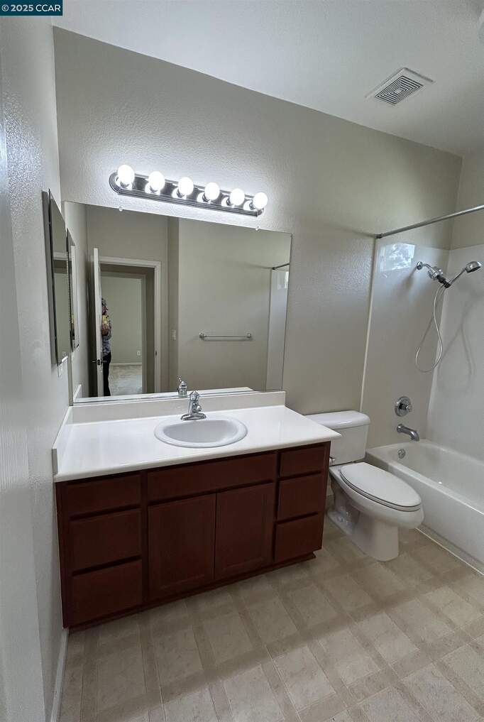 389 Black Rock Street, Brentwood, CA 94513