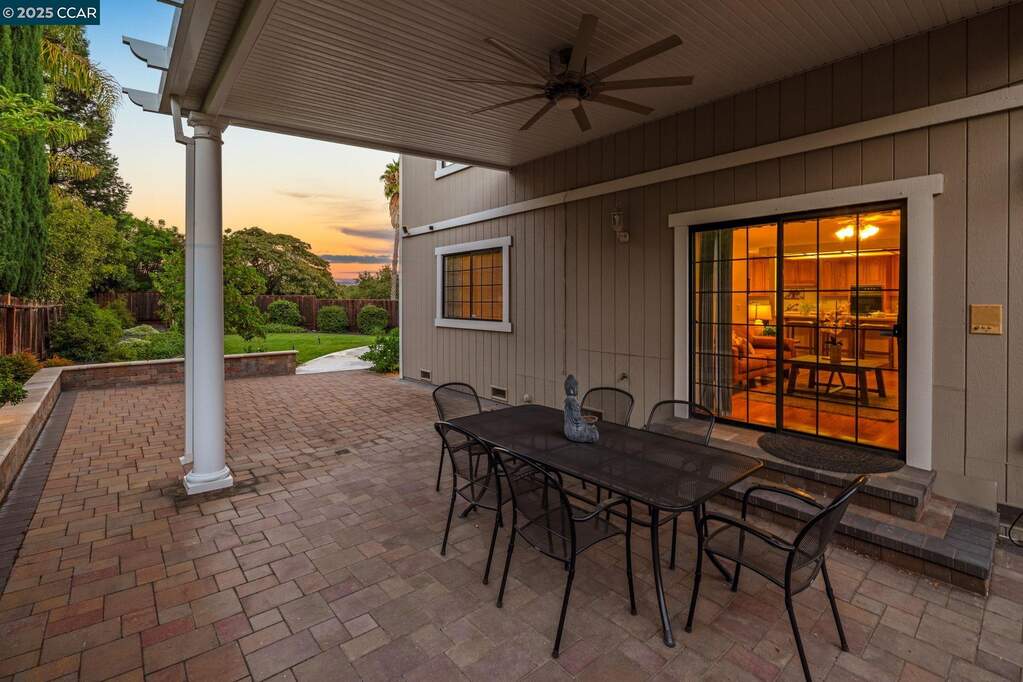 1075 Irwin Court, Concord, CA 94518