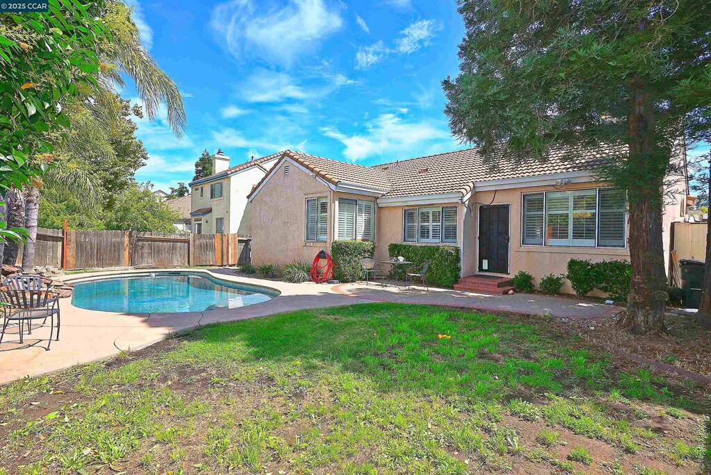 1120 Fox Hound Rd, Vacaville, CA 95687