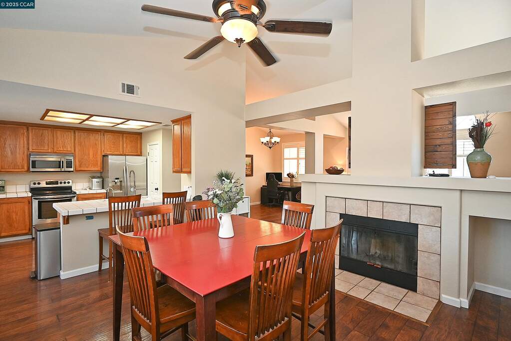 1120 Fox Hound Rd, Vacaville, CA 95687