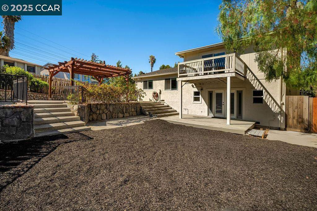 3988 Alta Vista Cir, Pittsburg, CA 94565