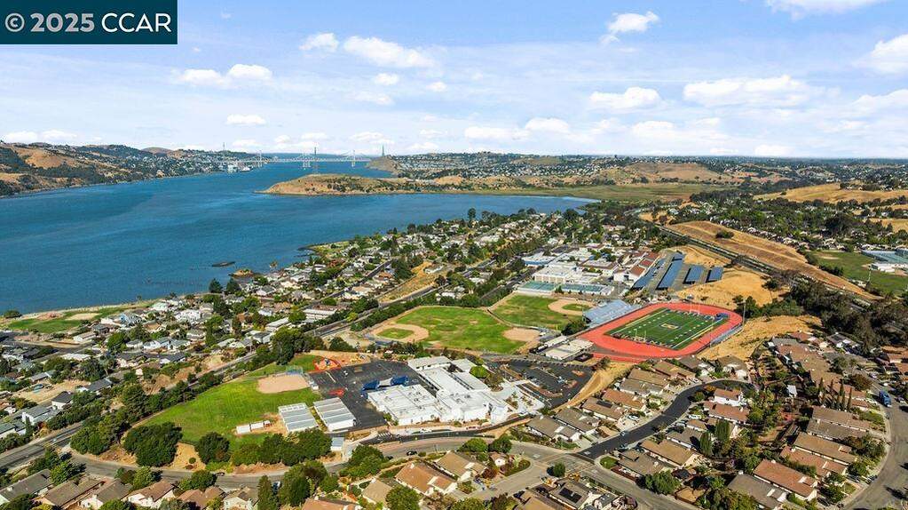 15 Buena Vista, Benicia, CA 94510