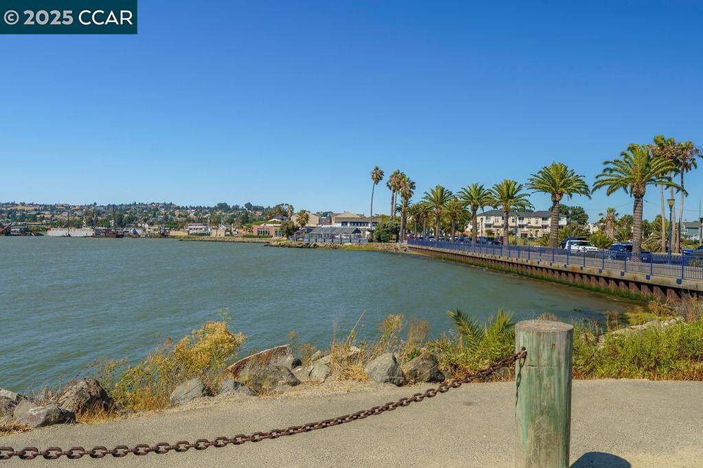 15 Buena Vista, Benicia, CA 94510