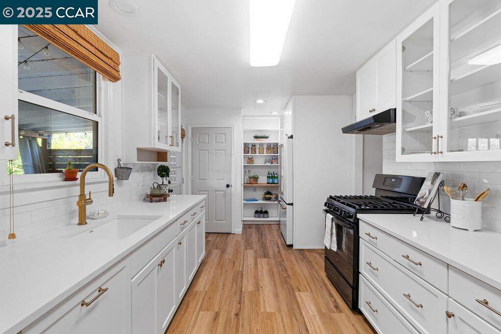 15 Buena Vista, Benicia, CA 94510