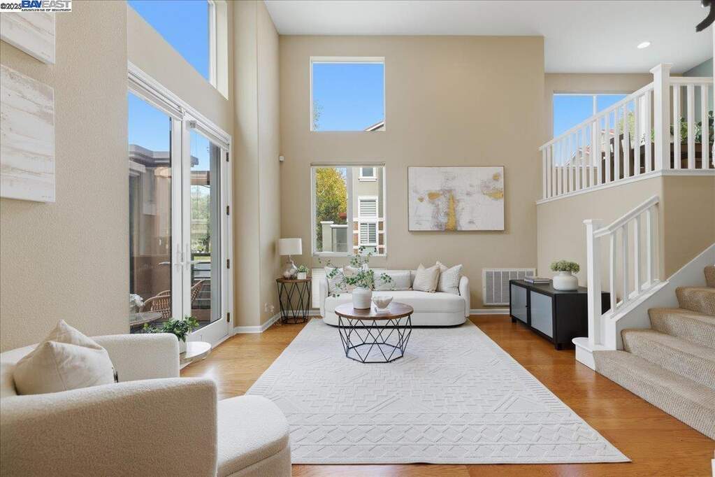 6586 Sierra Ln photo