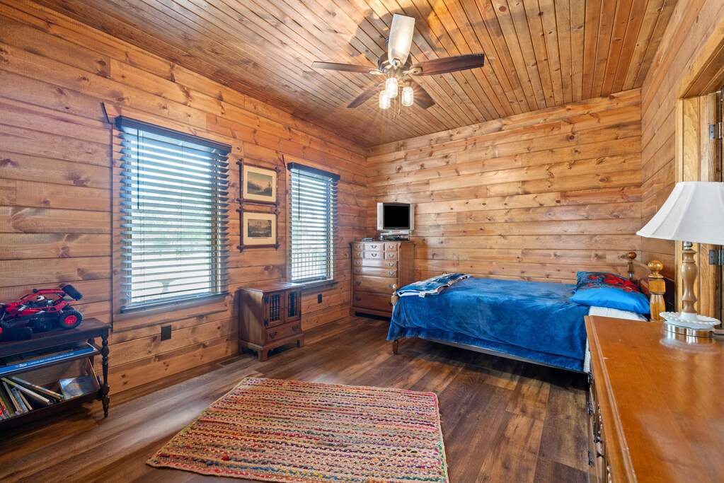3 Bedroom Single Family Home/House's Image 17