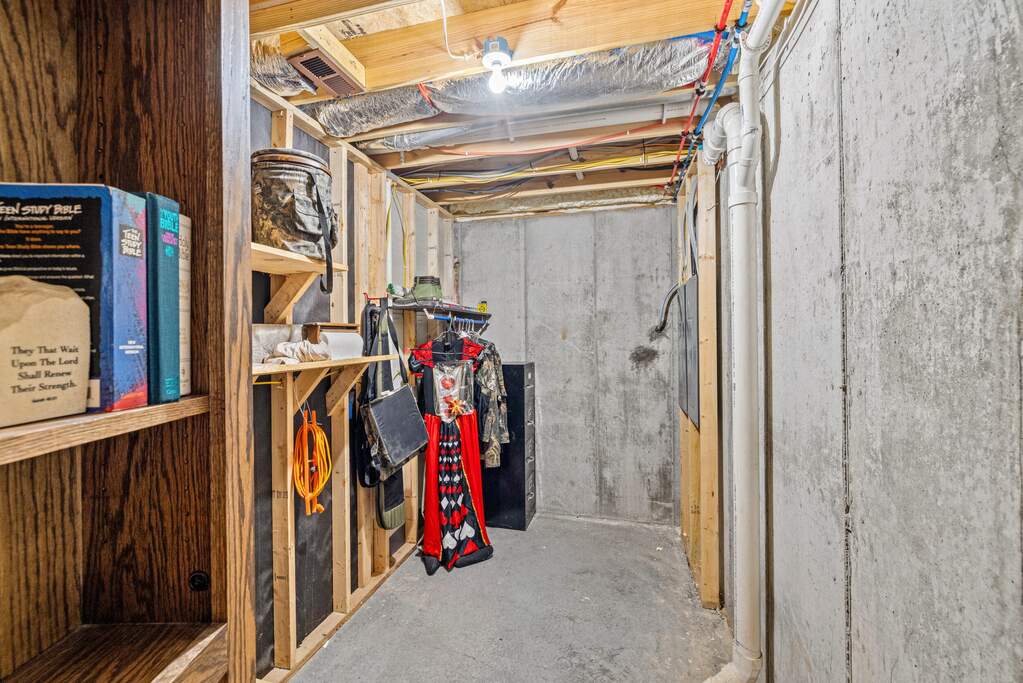 3 Bedroom Single Family Home/House's Image 34