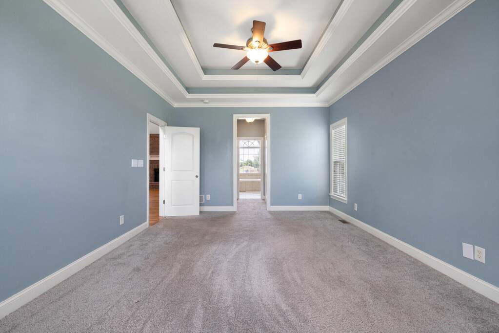 5 Bedroom Single Family Home/House's Image 10