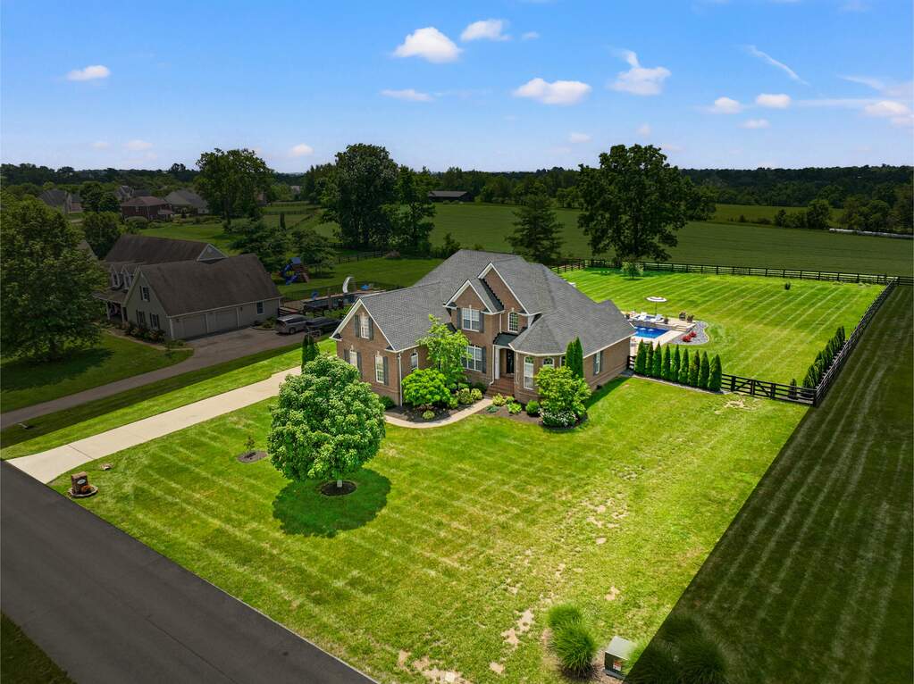 5 Bedroom Single Family Home/House's Image 44