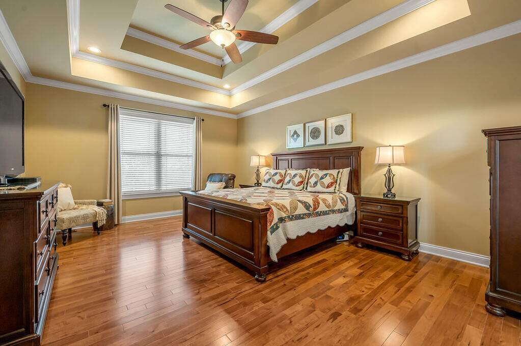 5 Bedroom Single Family Home/House's Image 23