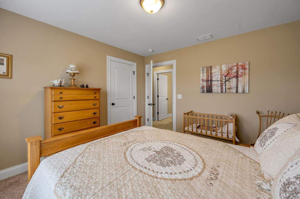 5 Bedroom Single Family Home/House's Image 31