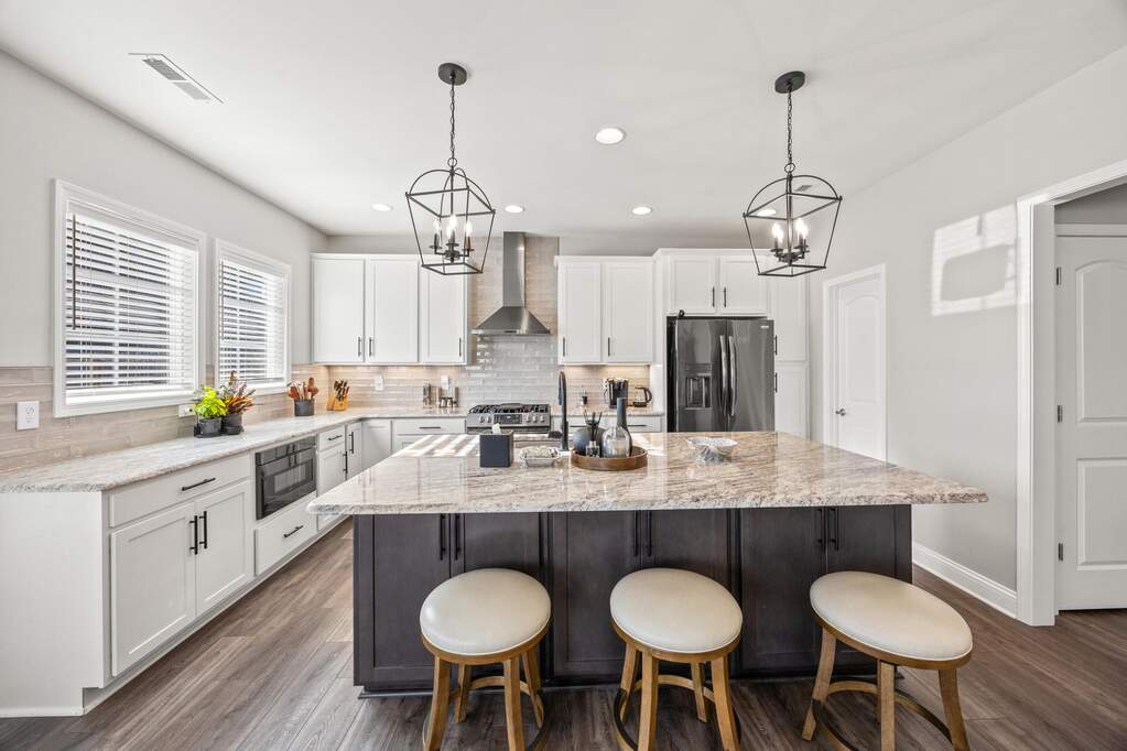 4 Bedroom Single Family Home/House's Image 7