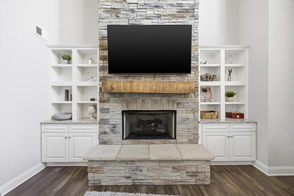 4 Bedroom Single Family Home/House's Image 8