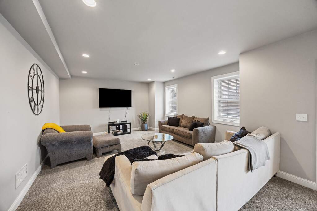 4 Bedroom Single Family Home/House's Image 29
