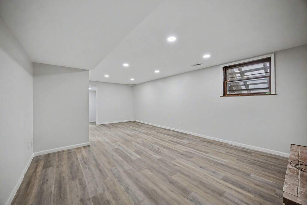 4 Bedroom Single Family Home/House's Image 23
