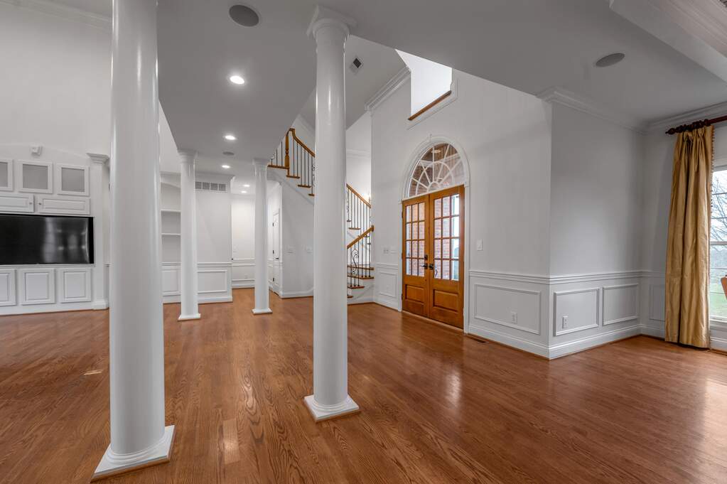4 Bedroom Single Family Home/House's Image 3