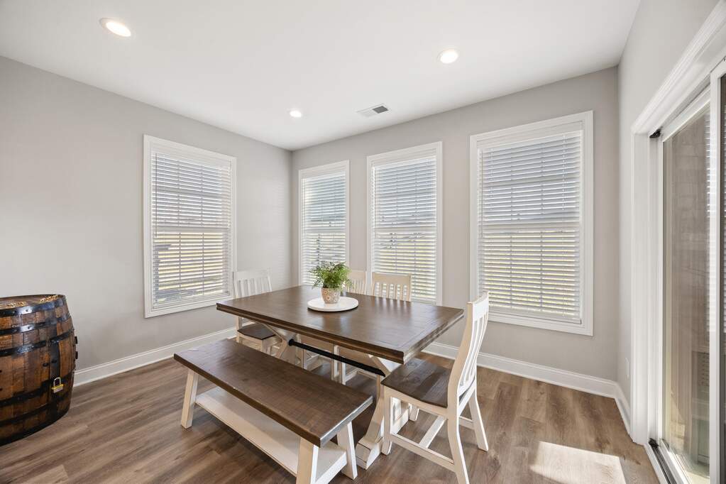 4 Bedroom Single Family Home/House's Image 8