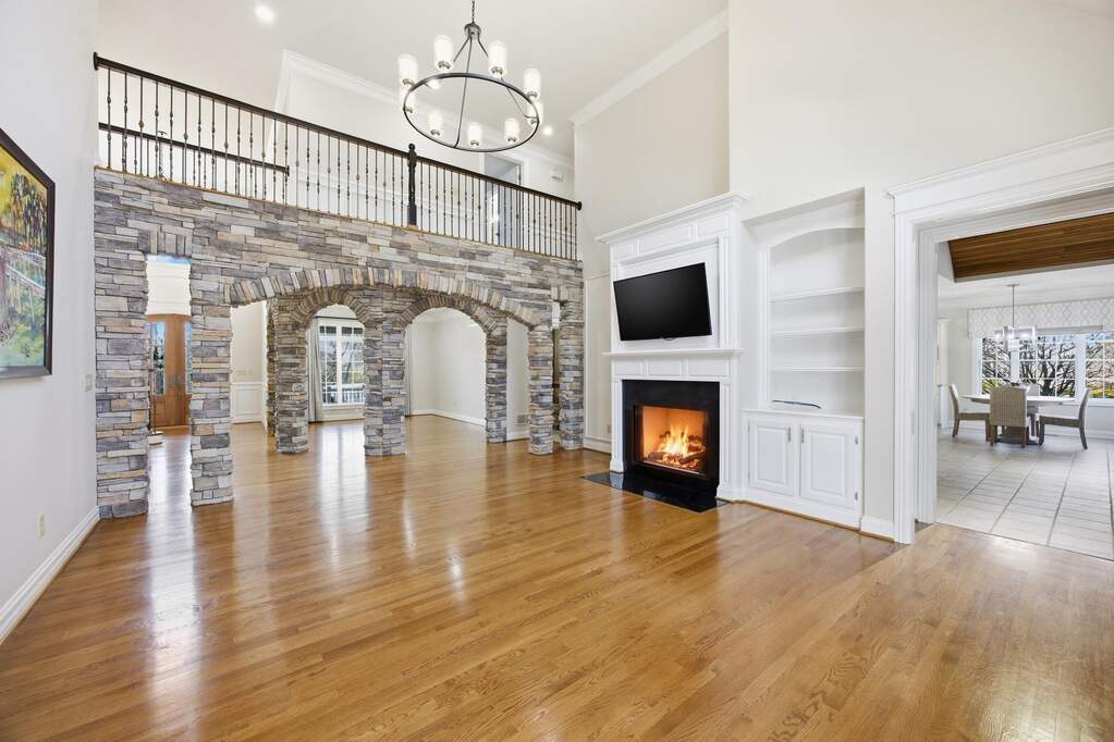 4 Bedroom Single Family Home/House's Image 10
