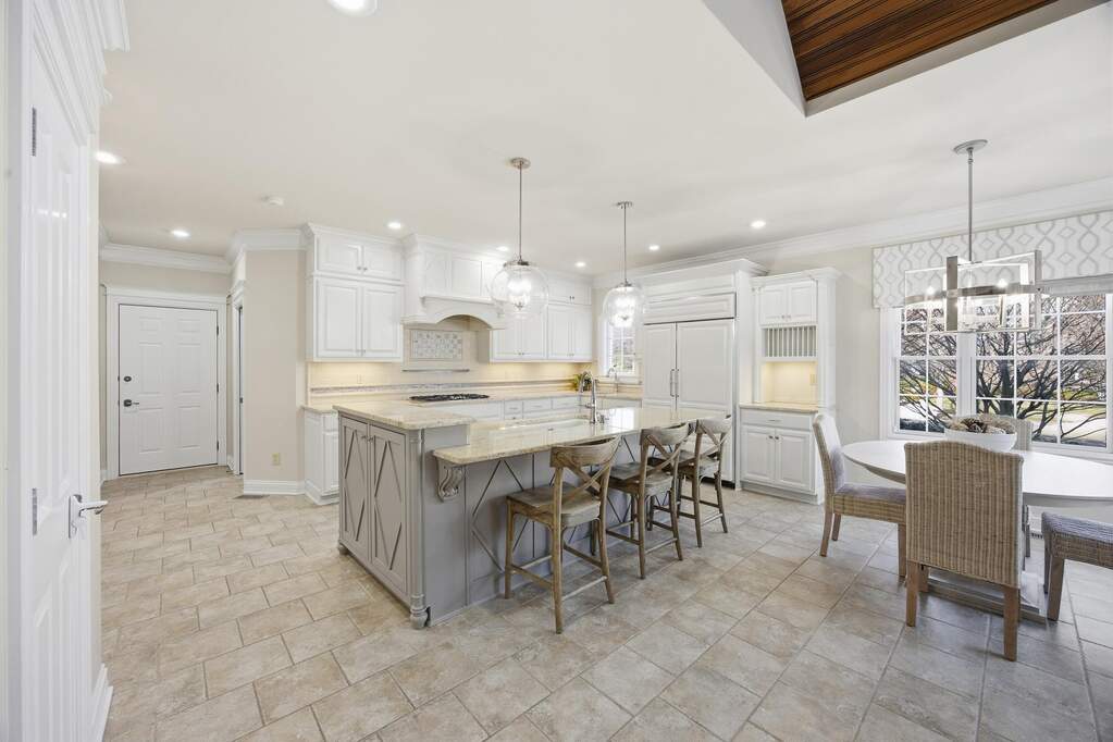 4 Bedroom Single Family Home/House's Image 14