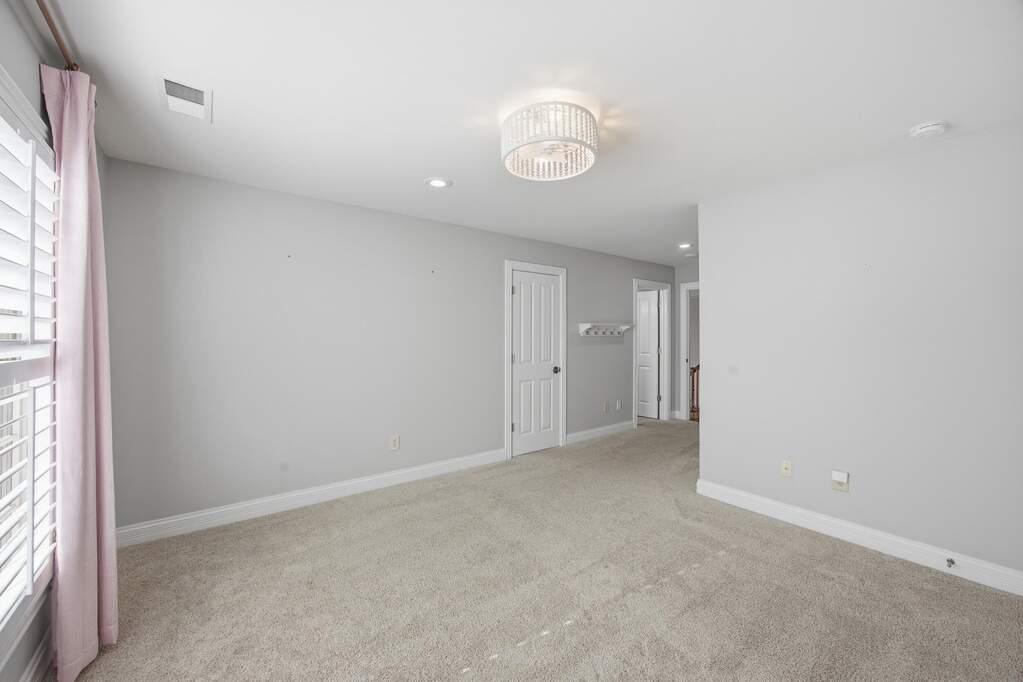 4 Bedroom Single Family Home/House's Image 41