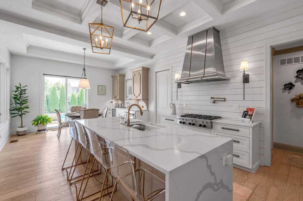 6 Bedroom Single Family Home/House's Image 43