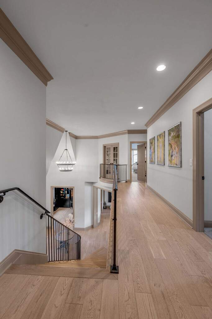 6 Bedroom Single Family Home/House's Image 75