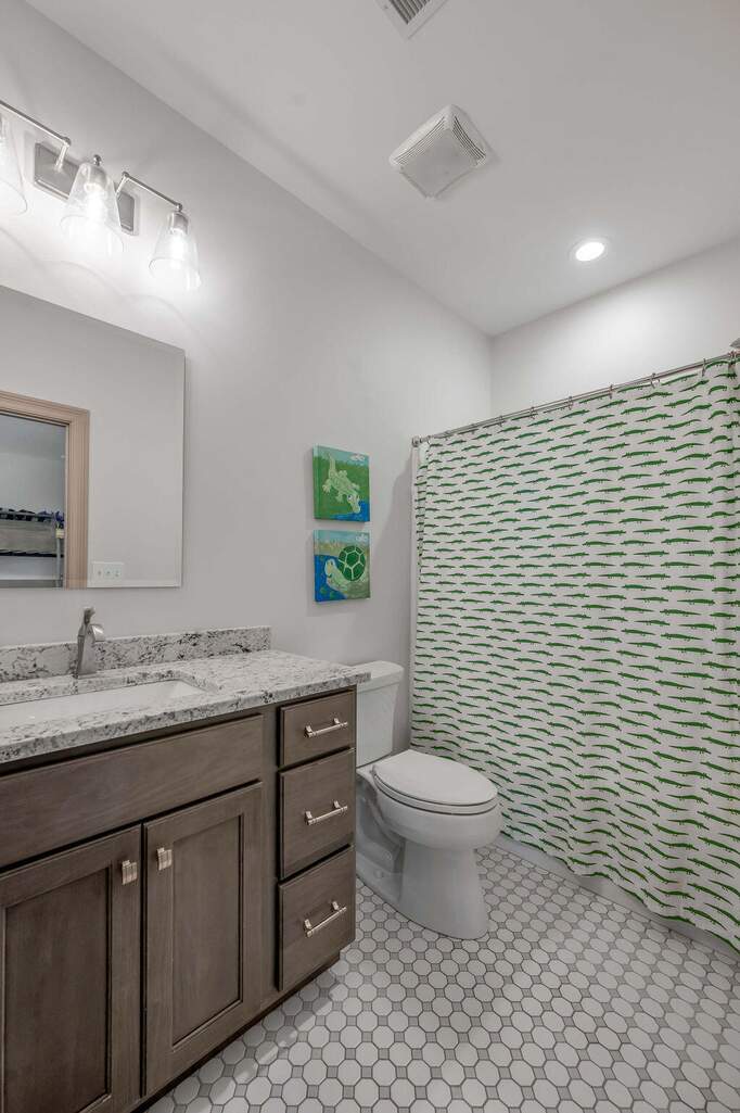 6 Bedroom Single Family Home/House's Image 78