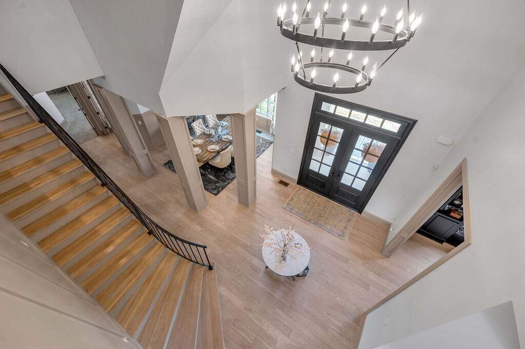 6 Bedroom Single Family Home/House's Image 83