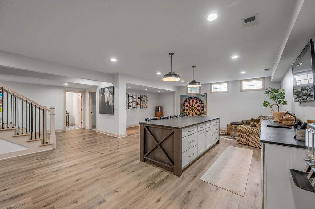 6 Bedroom Single Family Home/House's Image 88