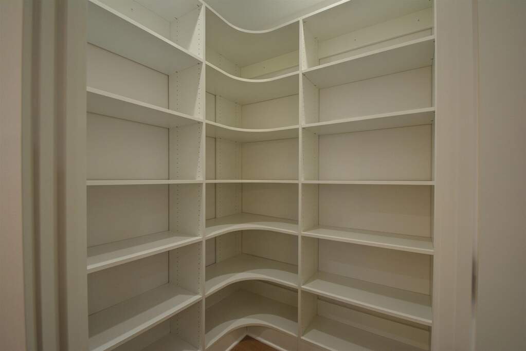 4 Bedroom Single Family Home/House's Image 14