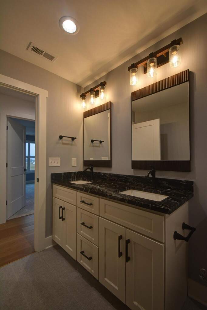 4 Bedroom Single Family Home/House's Image 25