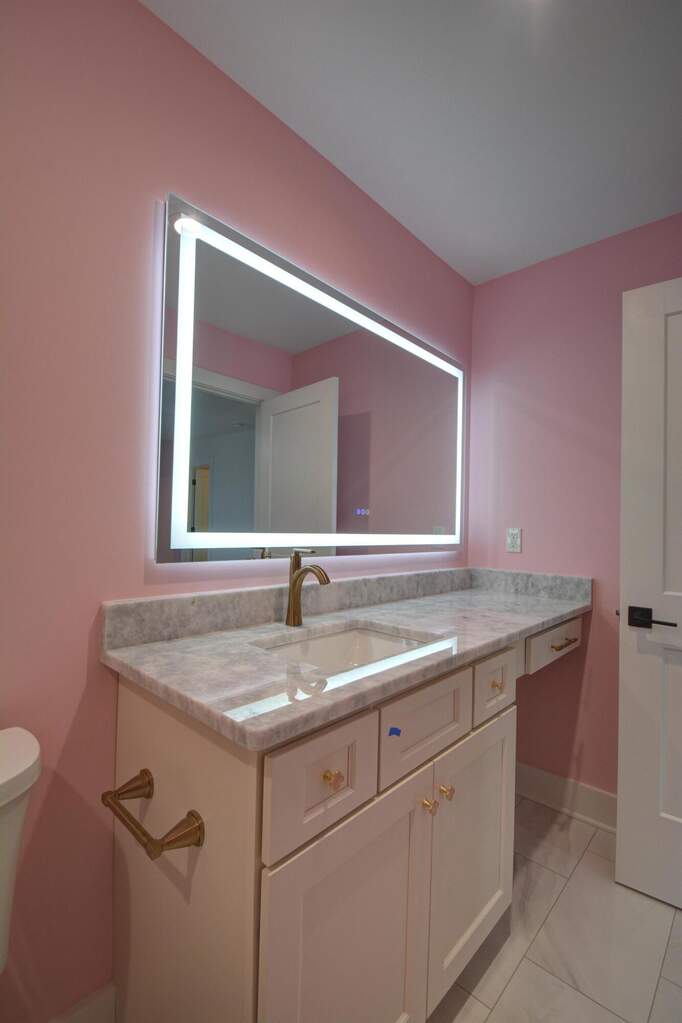 4 Bedroom Single Family Home/House's Image 28