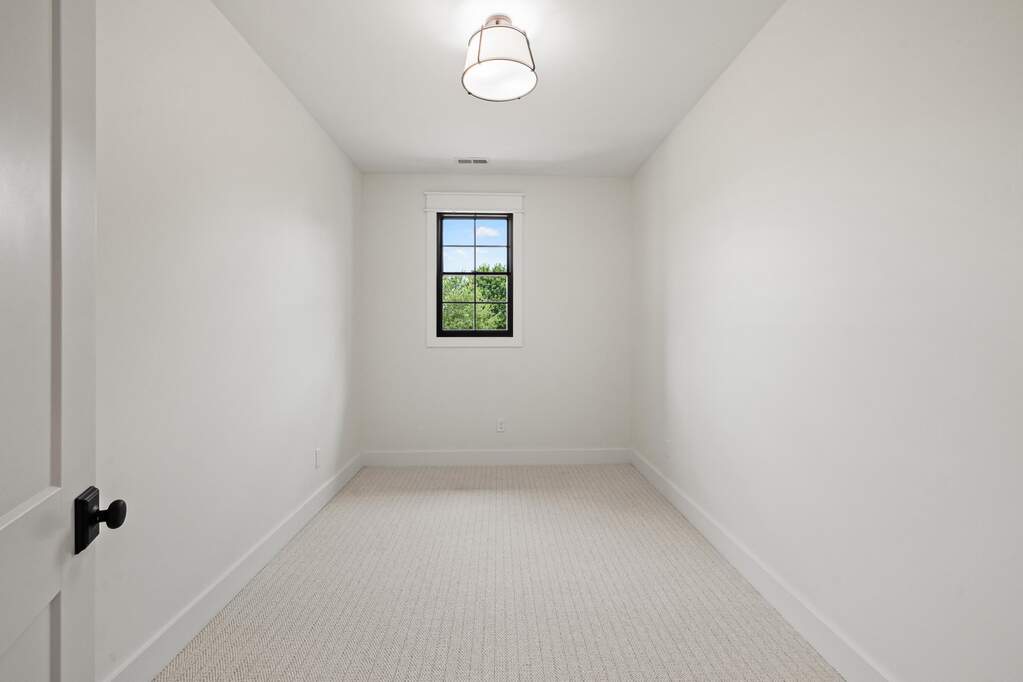 4 Bedroom Single Family Home/House's Image 28